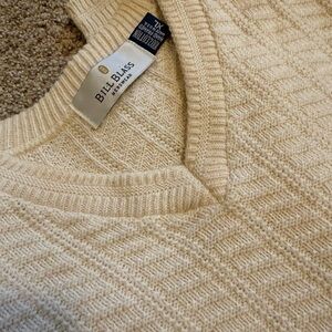 Vintage Bill Blass Men's Cream Knit Sweater